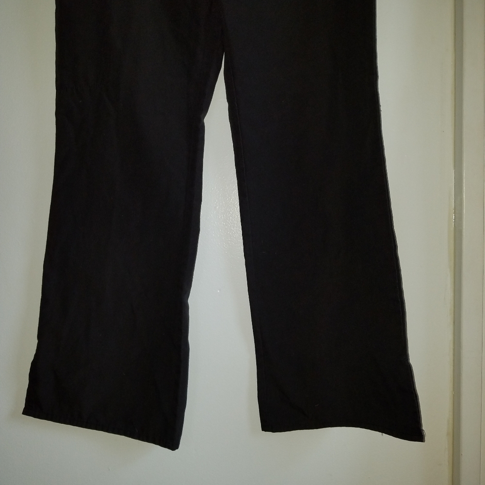 Black Star 🍃Scrub pants - Picture 2 of 7